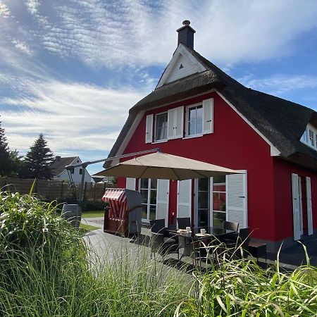 Fischer'S Ferienhaus Ruegen Mit Sauna Und Kamin Ummanz Bagian luar foto