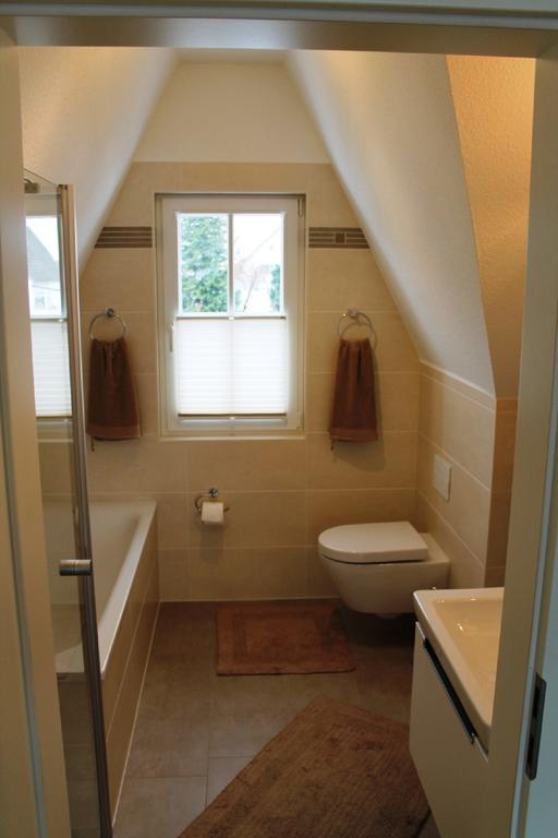 Fischer'S Ferienhaus Ruegen Mit Sauna Und Kamin Ummanz Ruang foto